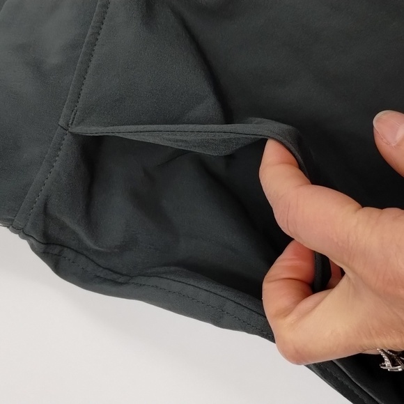 GAIAM green large athletic skort with pockets and underside shorts - Picture 6 of 9